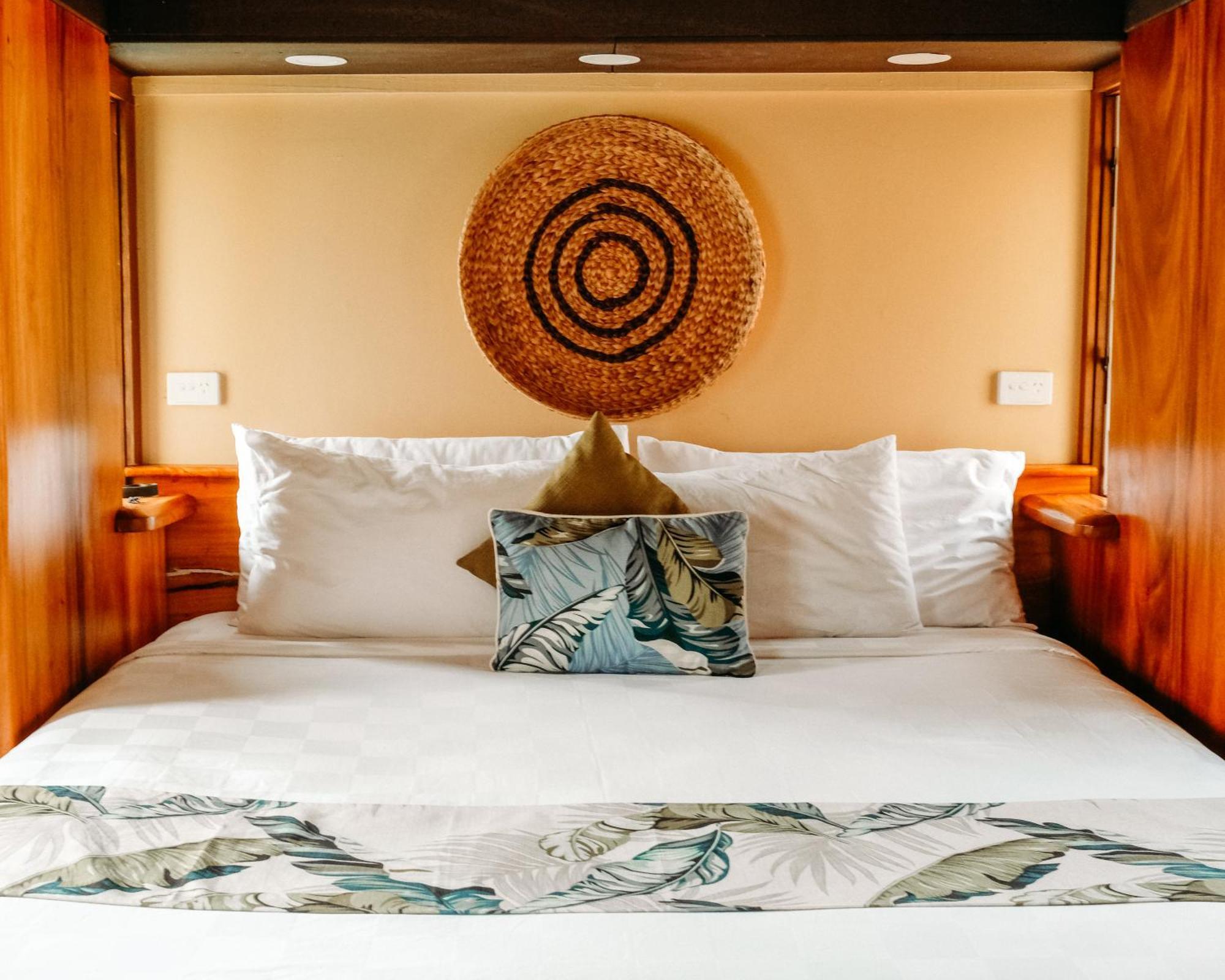 Koro Sun Resort & Rainforest Spa Savusavu Ngoại thất bức ảnh