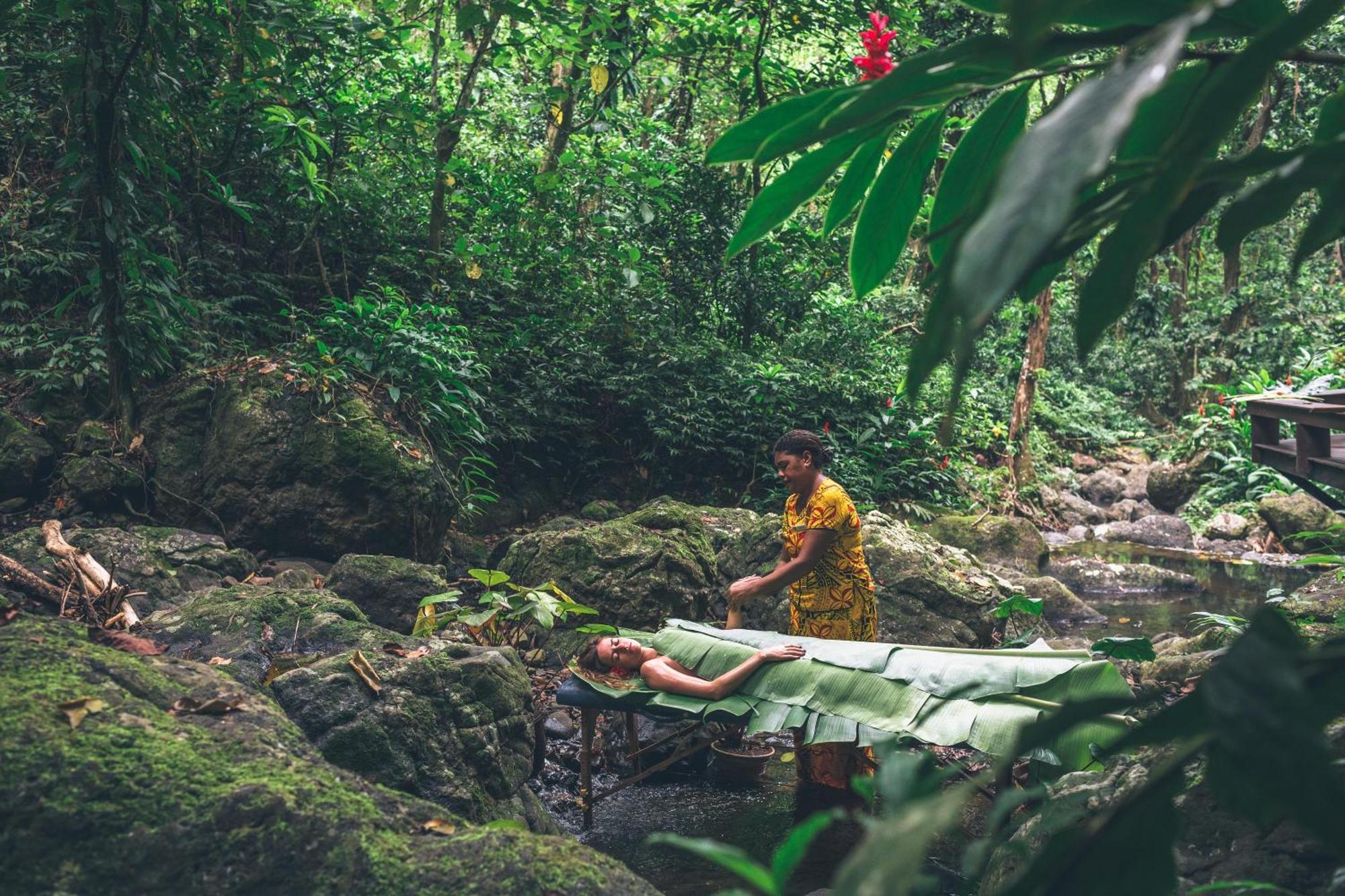 Koro Sun Resort & Rainforest Spa Savusavu Ngoại thất bức ảnh