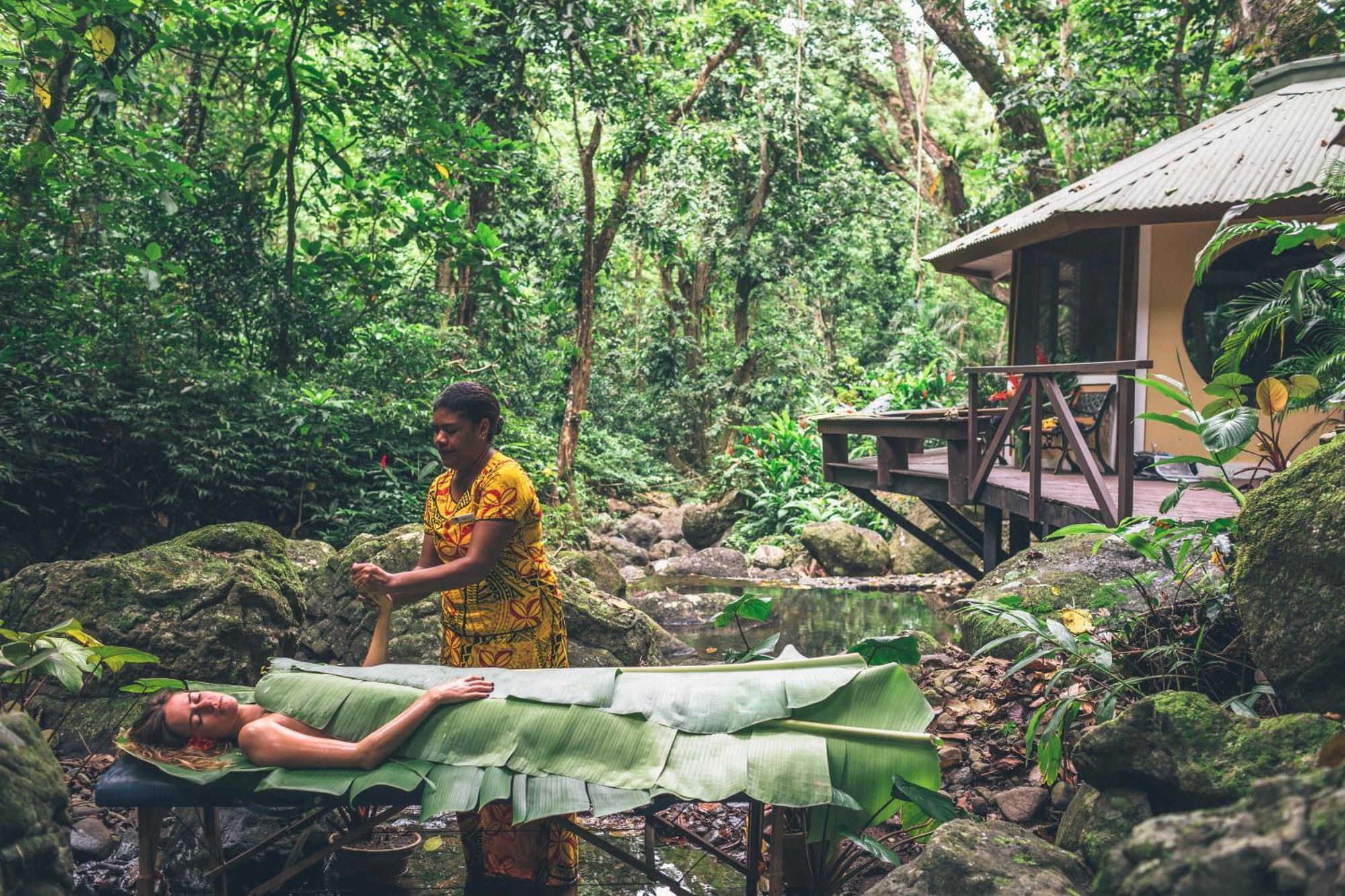 Koro Sun Resort & Rainforest Spa Savusavu Ngoại thất bức ảnh